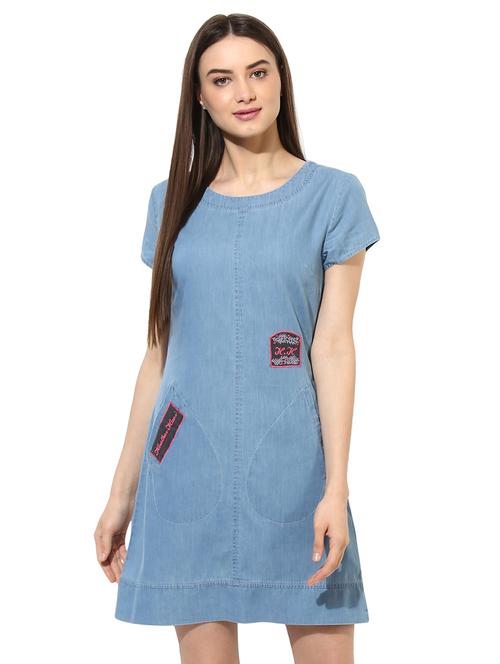 embroidered patch denim dress - 15570144 - Standard Image - 1