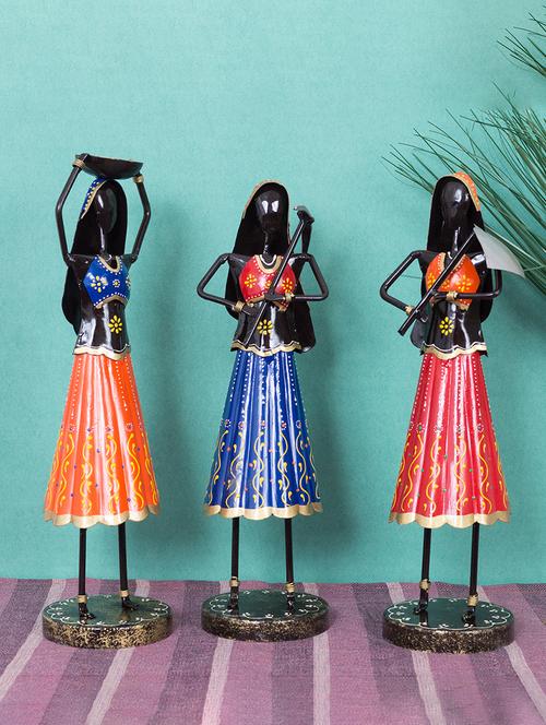 decorative showpiece - 15701702 - Standard Image - 1