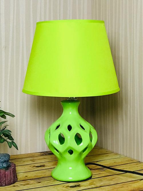 elegant green colour ceramic table lamp - 16911169 - Standard Image - 1