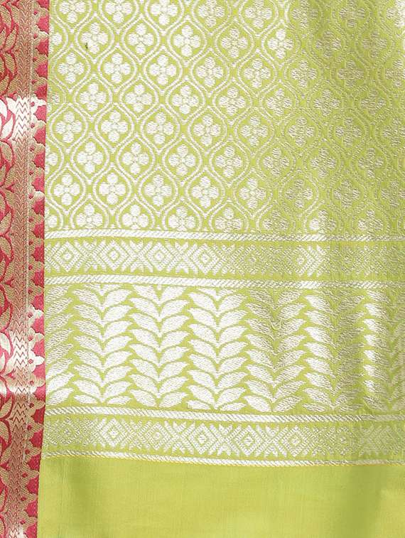 Floral Kanjivaram Saree With Blouse