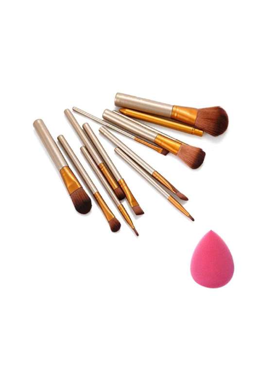 Set Of 12 Naked 3 Makeup Brushes With Egg Shaped Beauty Blender
