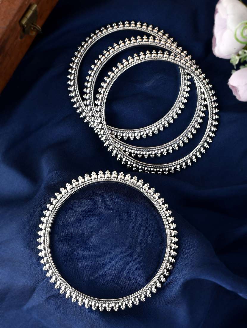 Set Of 4 Silver Toned Oxidized Bangles