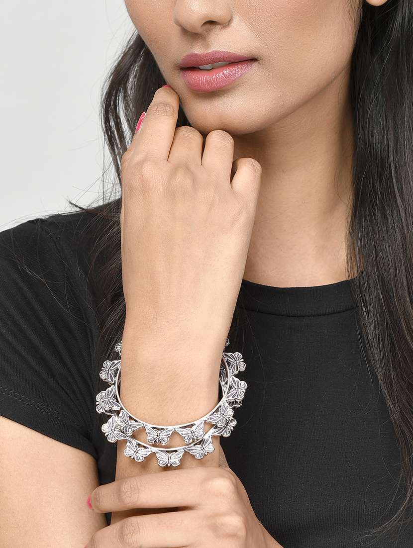 Set Of 2 Silver Toned Oxidised Butterfly Design Bangles