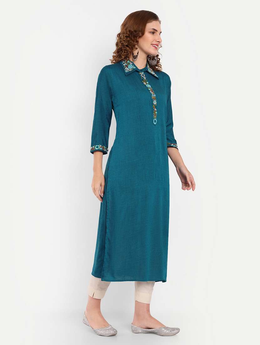 Women Three Quarter Sleeve Straight Kurta