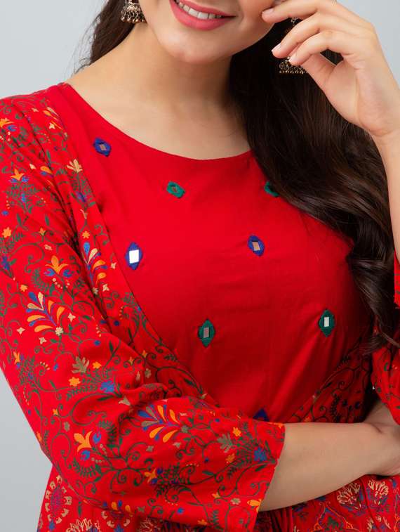 Women Boat Neck Printed Flared Kurta 