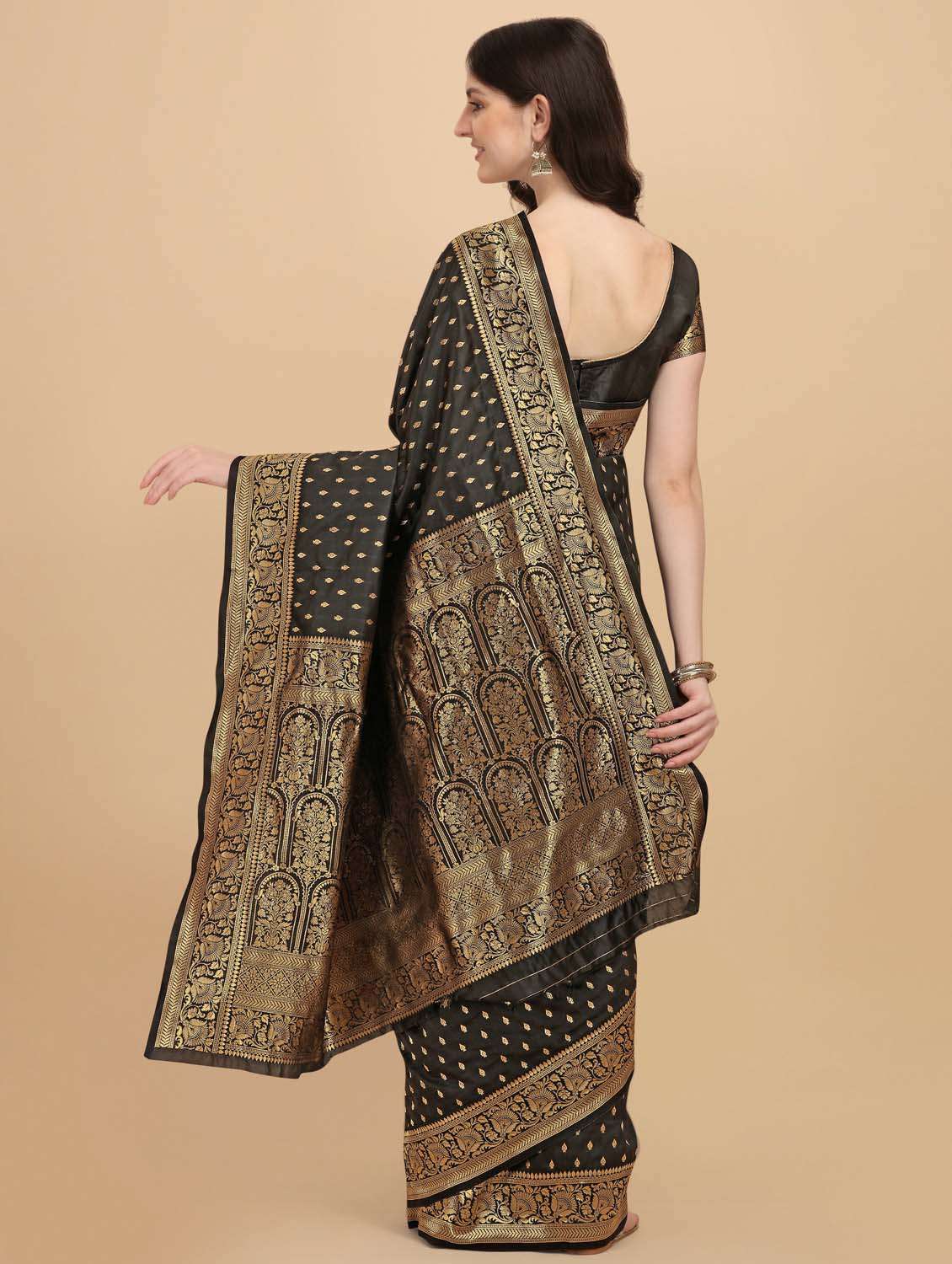 Women's Banarasi Saree With Blouse