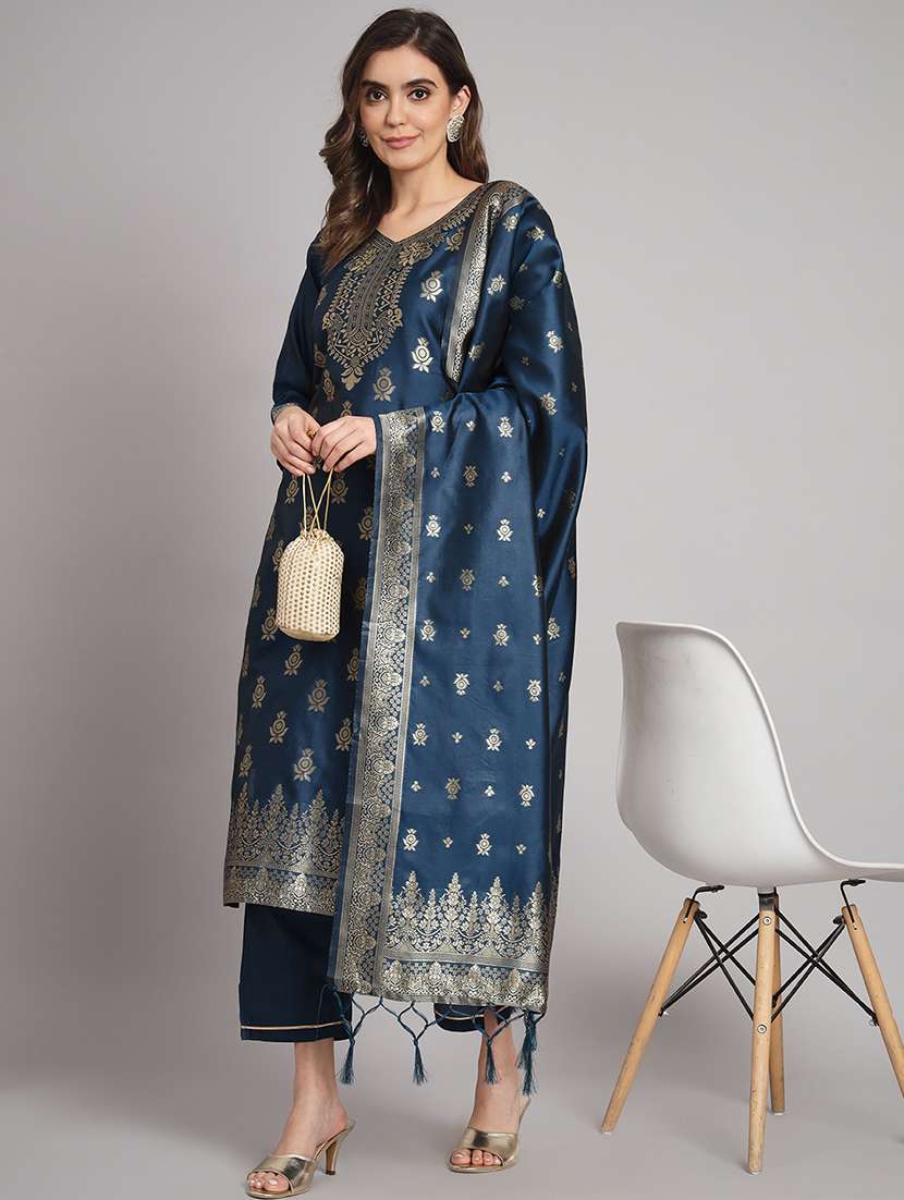 Women Three Quarter Sleeve Kurta Pant With Dupatta Set