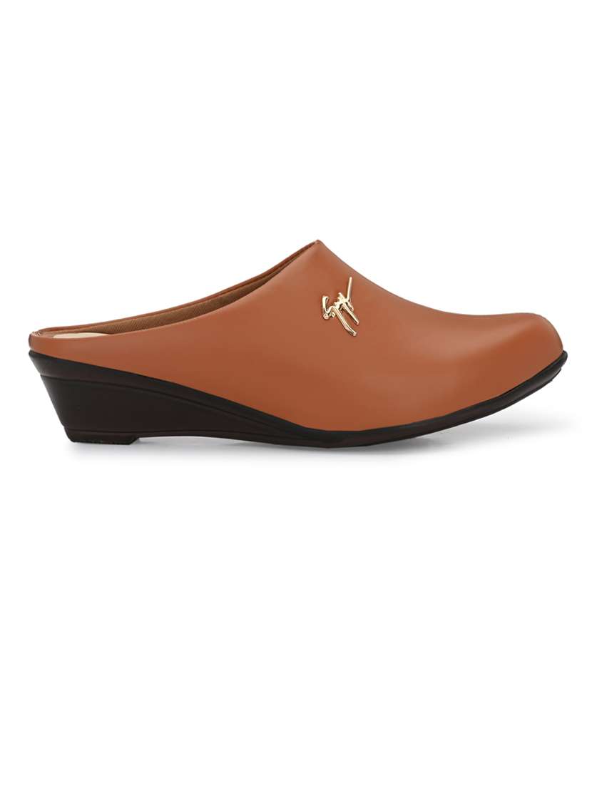 Women Solid Tan Wedge Heel Mule
