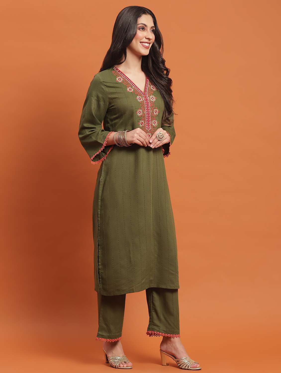 Women Three Quarter Sleeve Kurta Pant With Dupatta Set