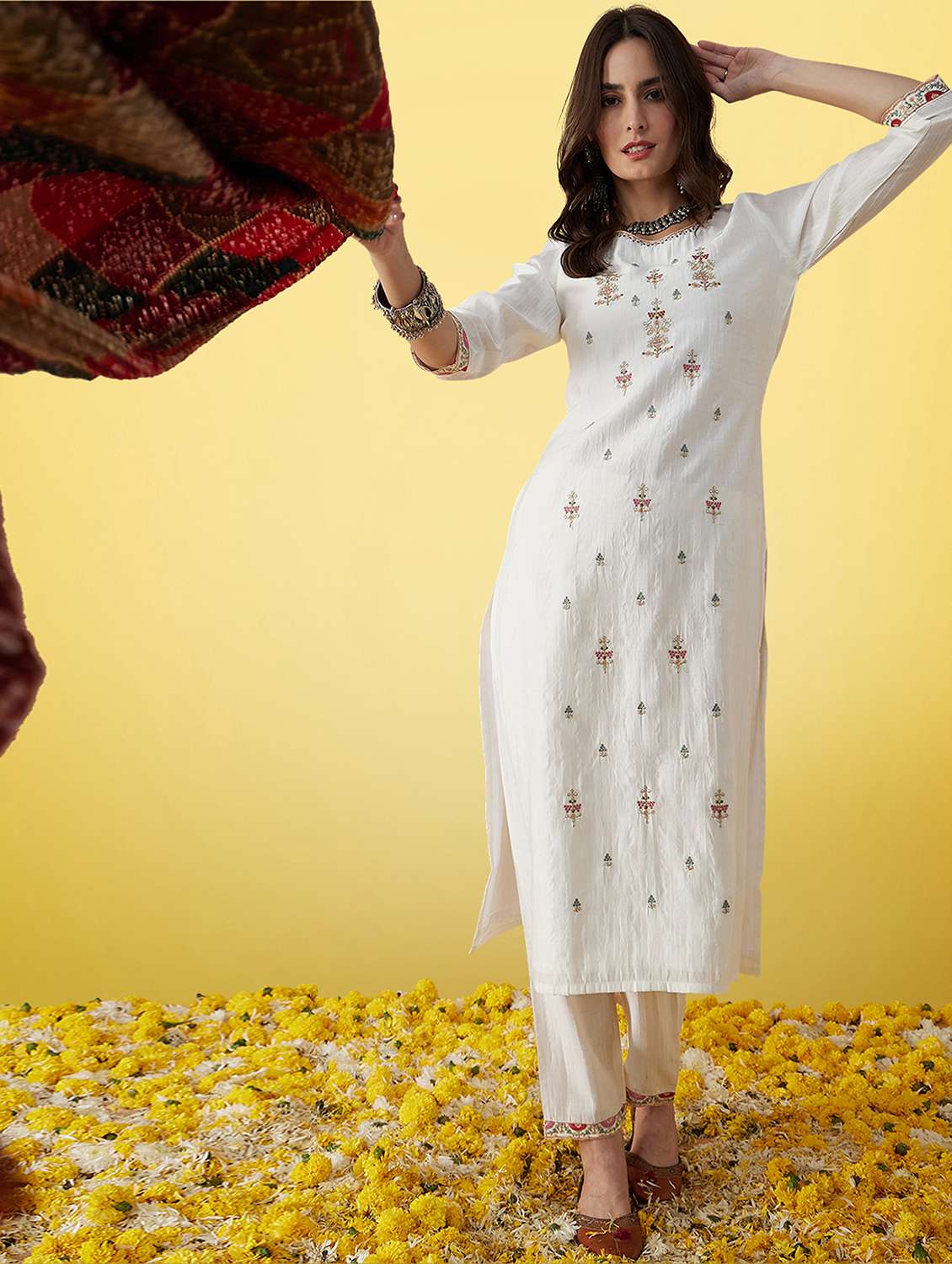 Women Three Quarter Sleeve Kurta Pant With Dupatta Set