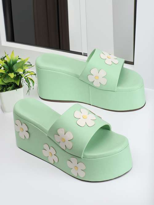 sea green