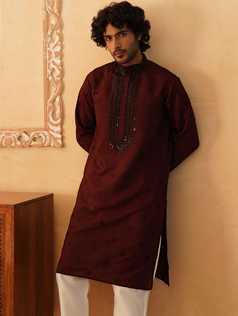 Men Mandarin Neck Sequined Long Kurta