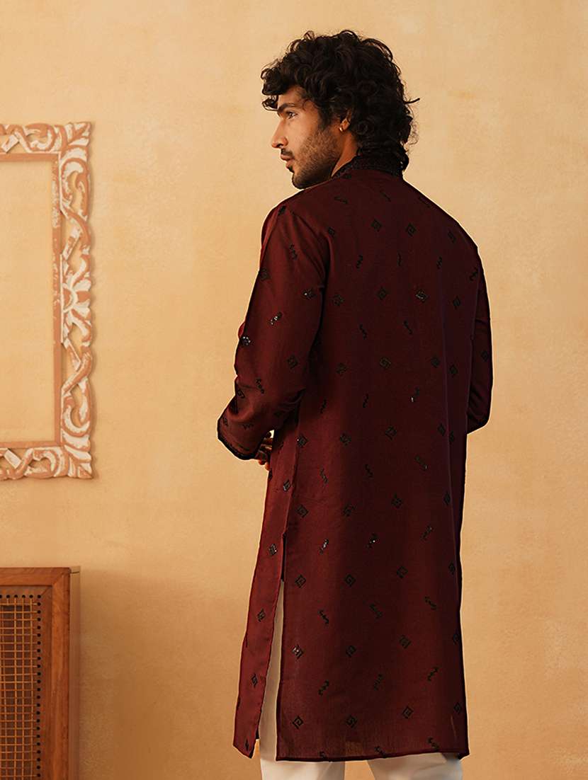 Men Mandarin Neck Sequined Long Kurta