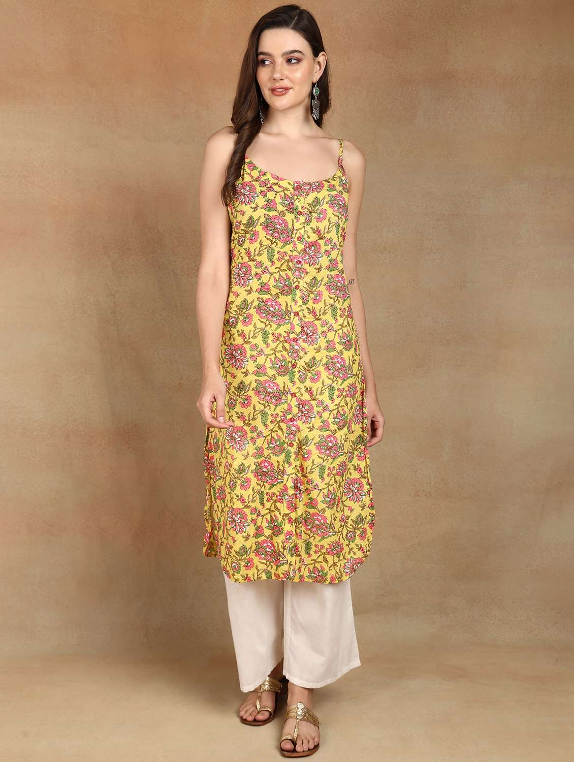 Women Floral Printed Sleeveless Straight Kurta