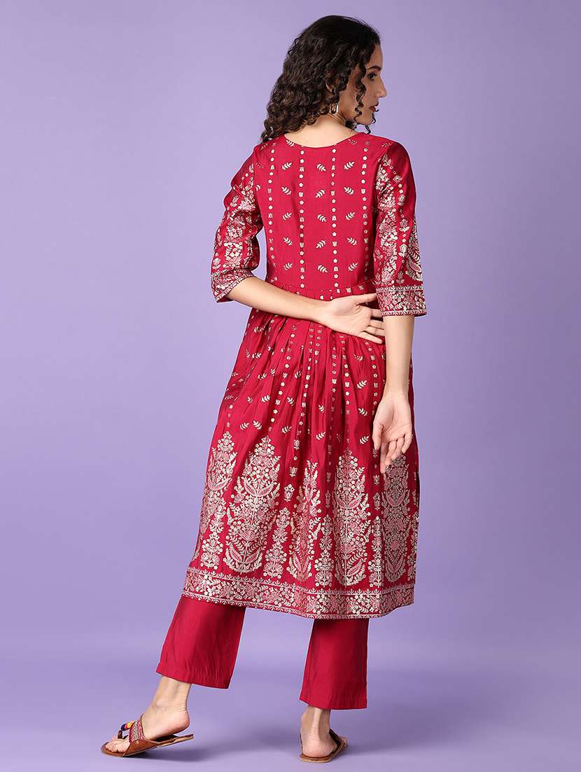 Women Magenta Foil Printed Kurta Pant Set