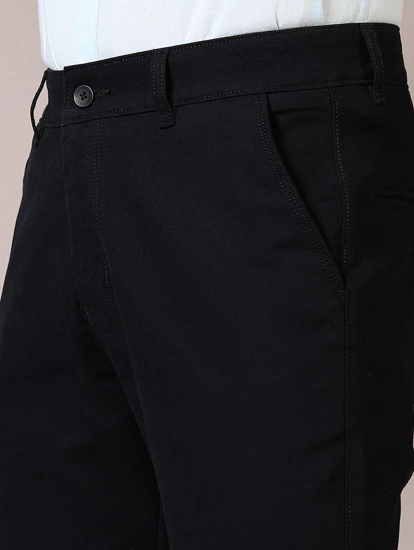 Men Solid Mid Rise Chinos Trouser