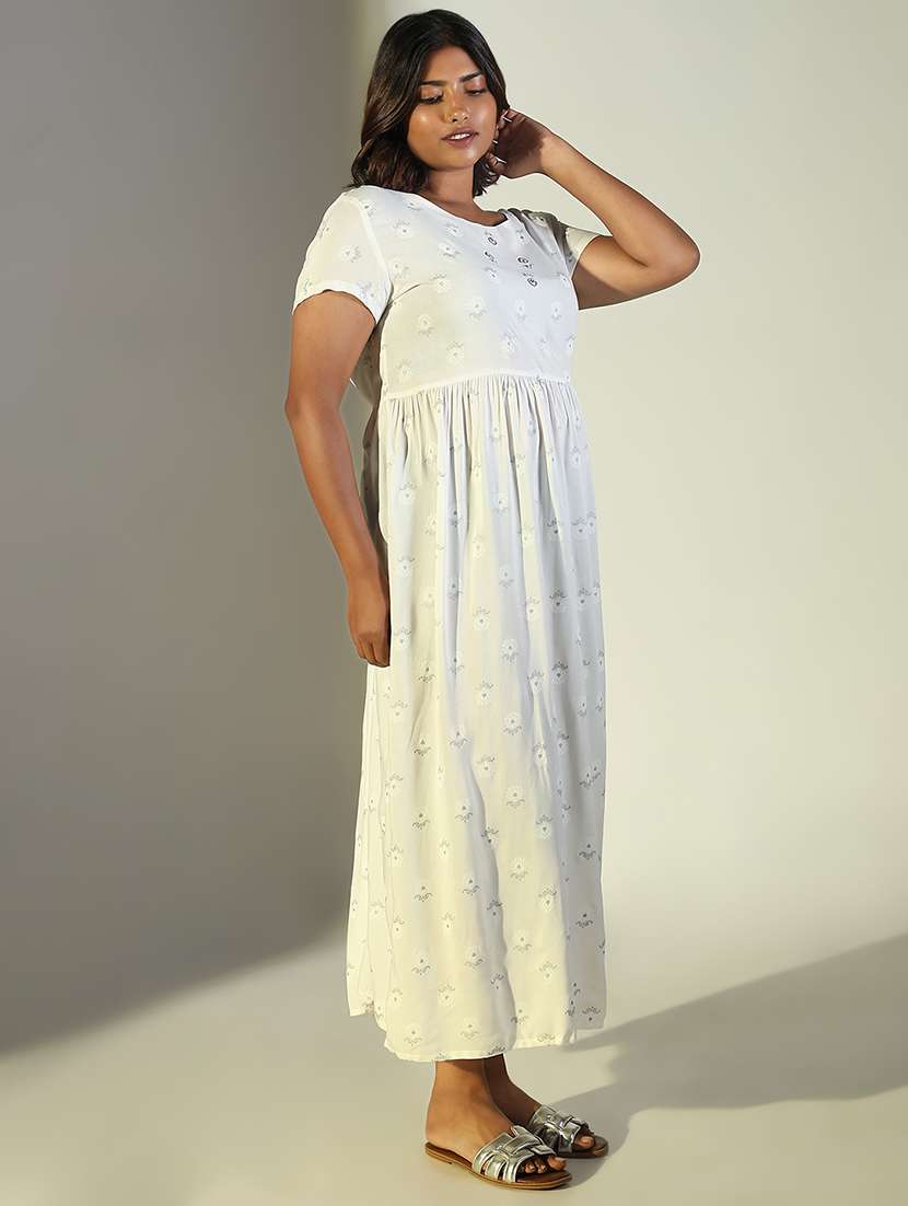 Women White Long Sleeve Anarkali Kurta