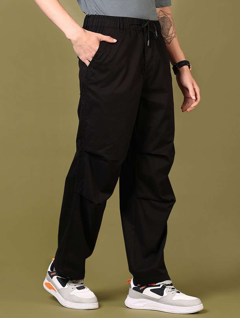 Men Mid Rise Solid Parachute Pant