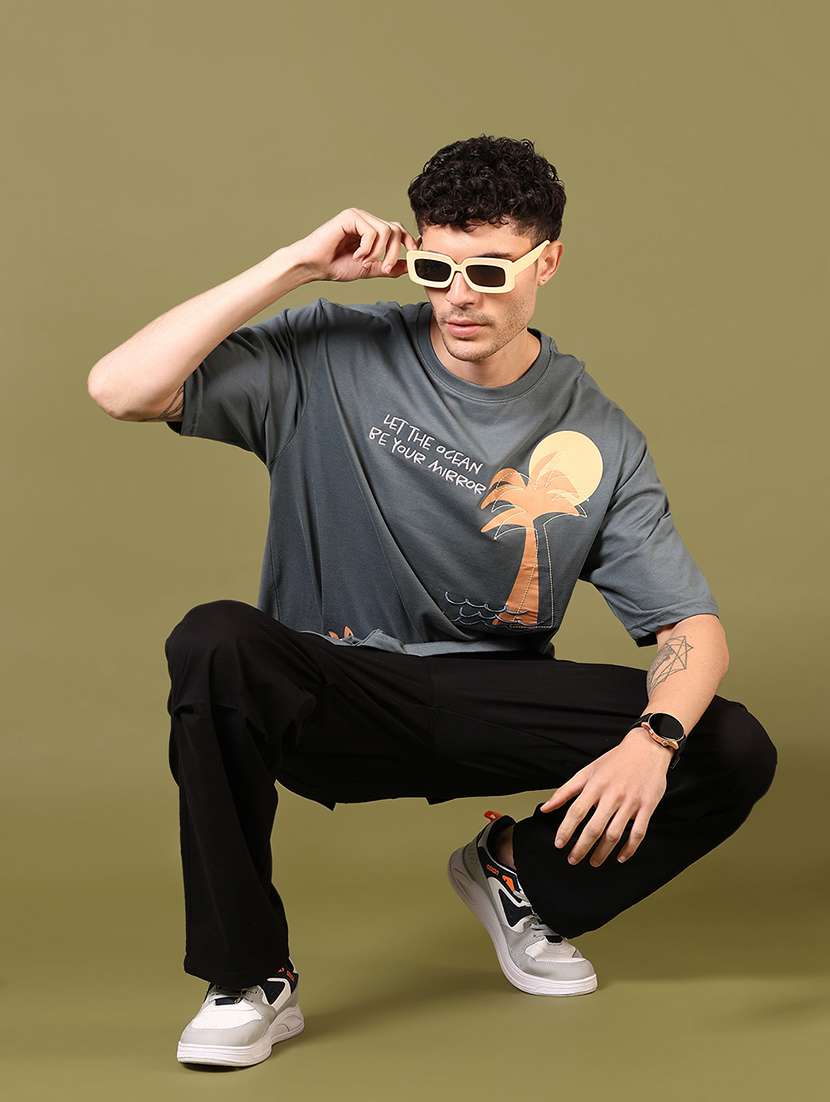 Men Mid Rise Solid Parachute Pant