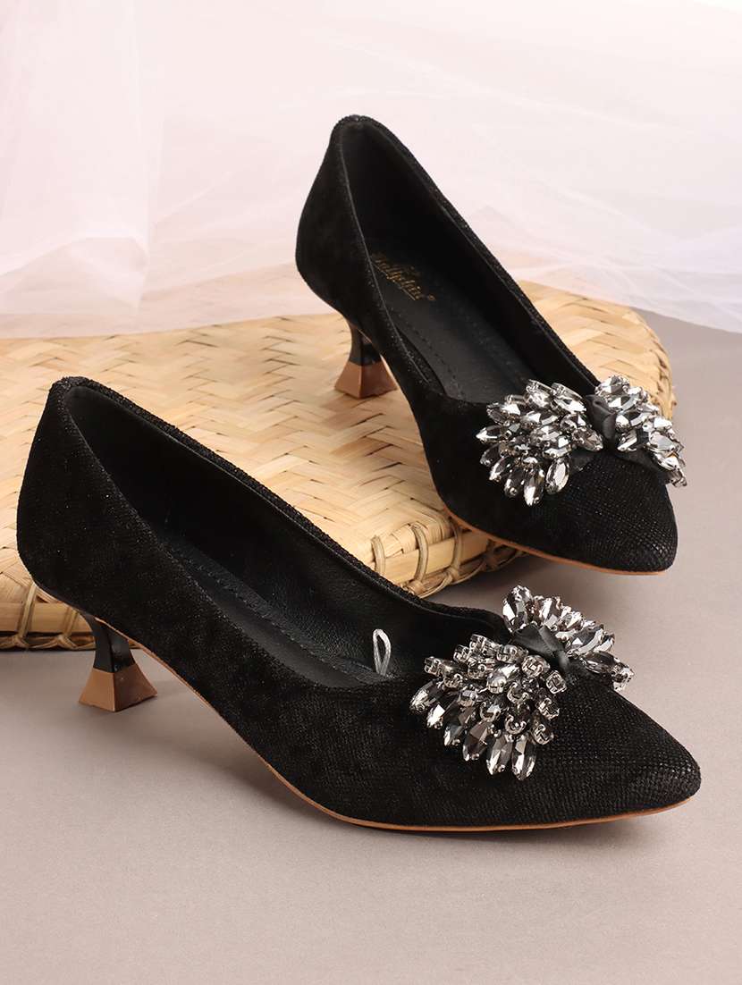 Women Black Slip On Pump