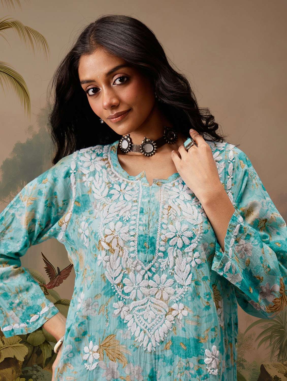 Women Chikankari Work Notch Neck Straight Kurti