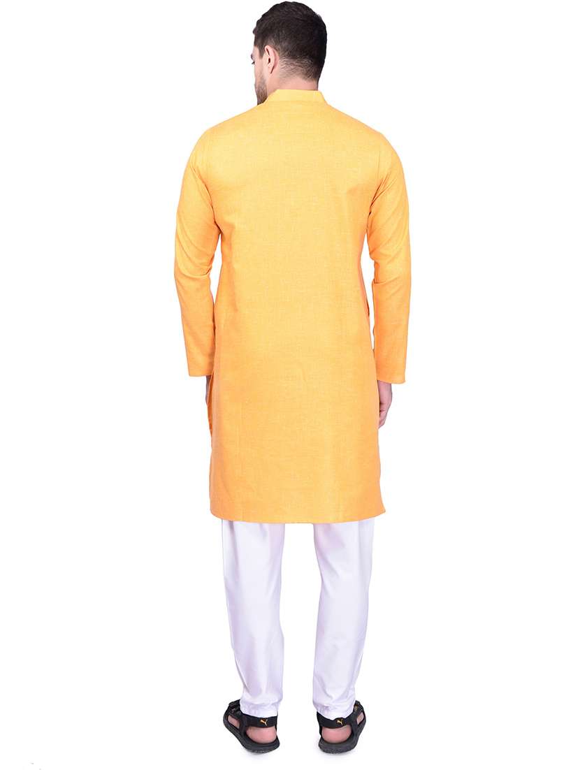 Men Solid Mandarin Neck Kurta Pyjama Set
