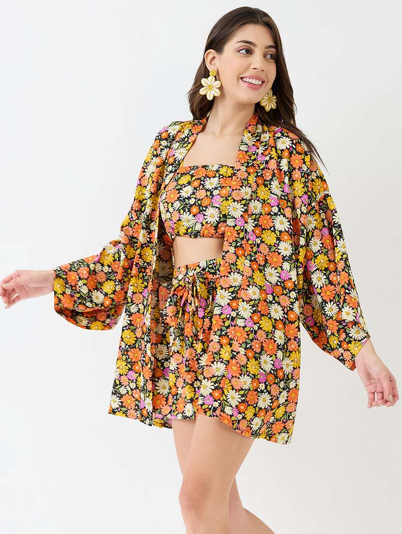 Women Multi Square Neck Strappy Shoulder Floral Print Crop Top With Shorts & Kimono Sleeves Shrug Co Ord Set