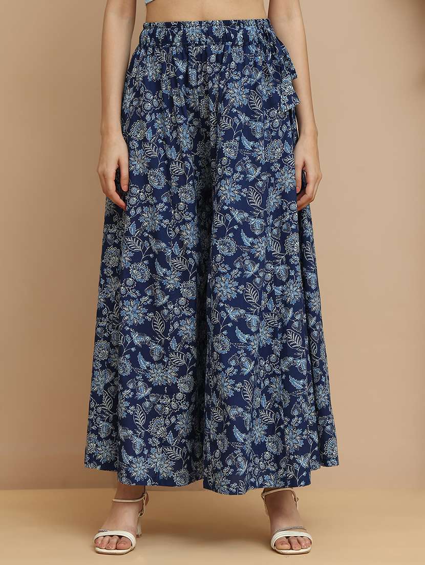 Women Printed Mid Rise Flared Palazzo