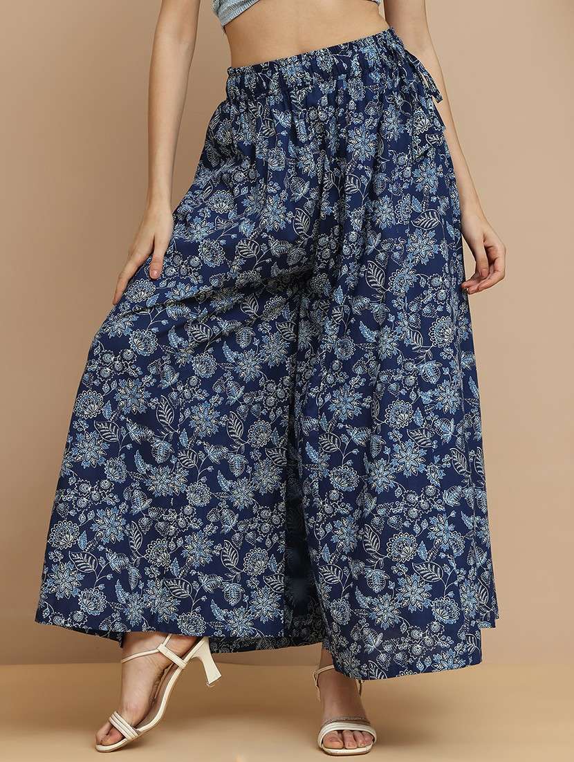 Women Printed Mid Rise Flared Palazzo