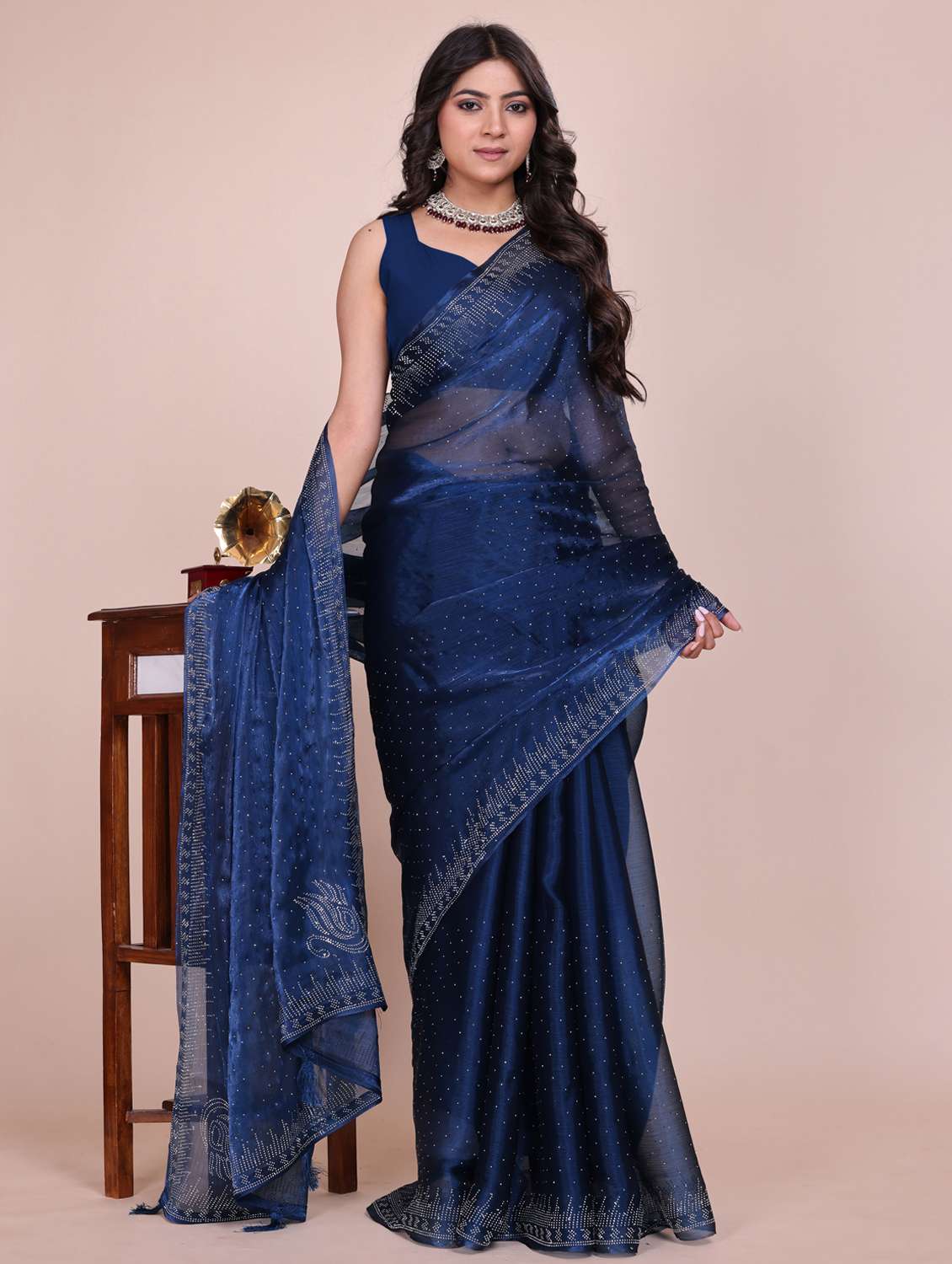 Women Solid With Work Embellished Saree With Blouse