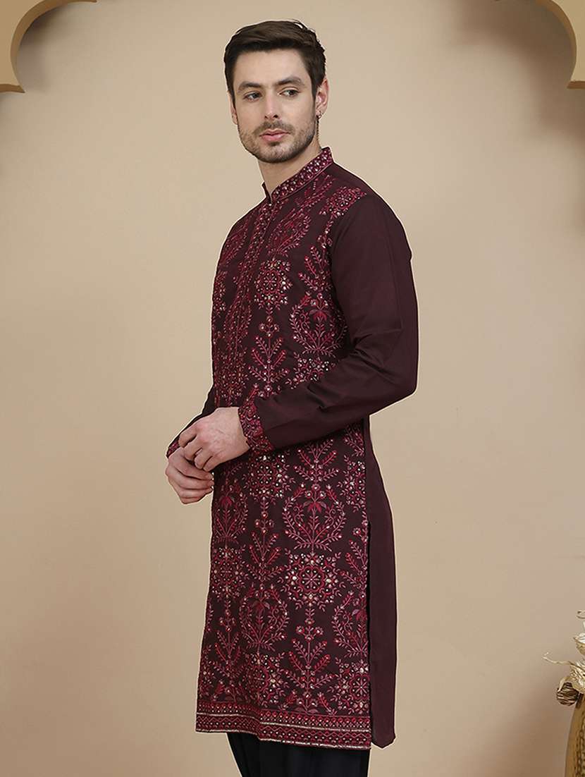 Men Embroidered Mandarin Neck Long Kurta
