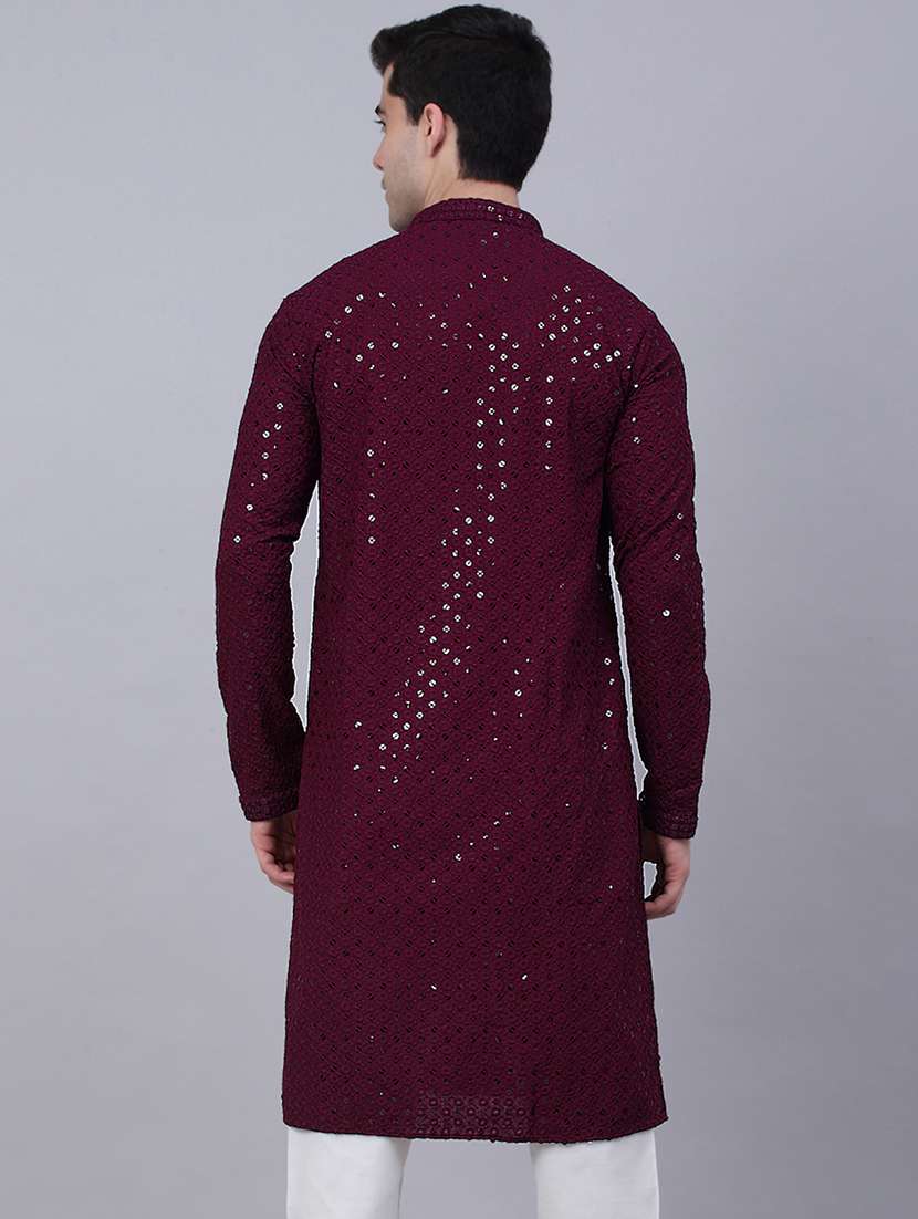 Men Embroidered Mandarin Neck Long Kurta
