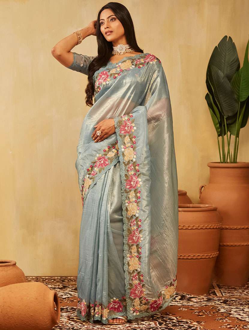 Women Solid With Bordered Saree With Blouse