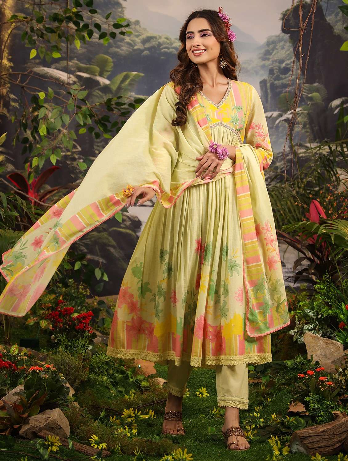 Women Floral Three Quarter Sleeve Kurta Pant With Dupatta Set