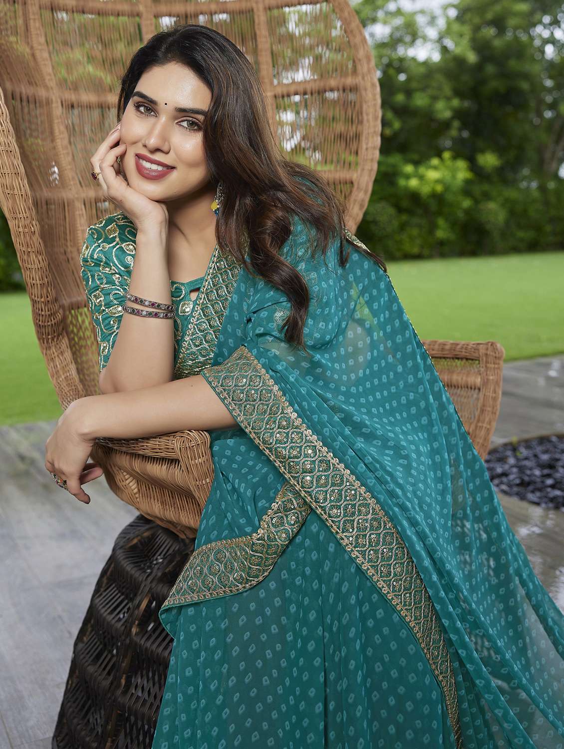 Women Bandhani Printed Bordered Saree With Blouse