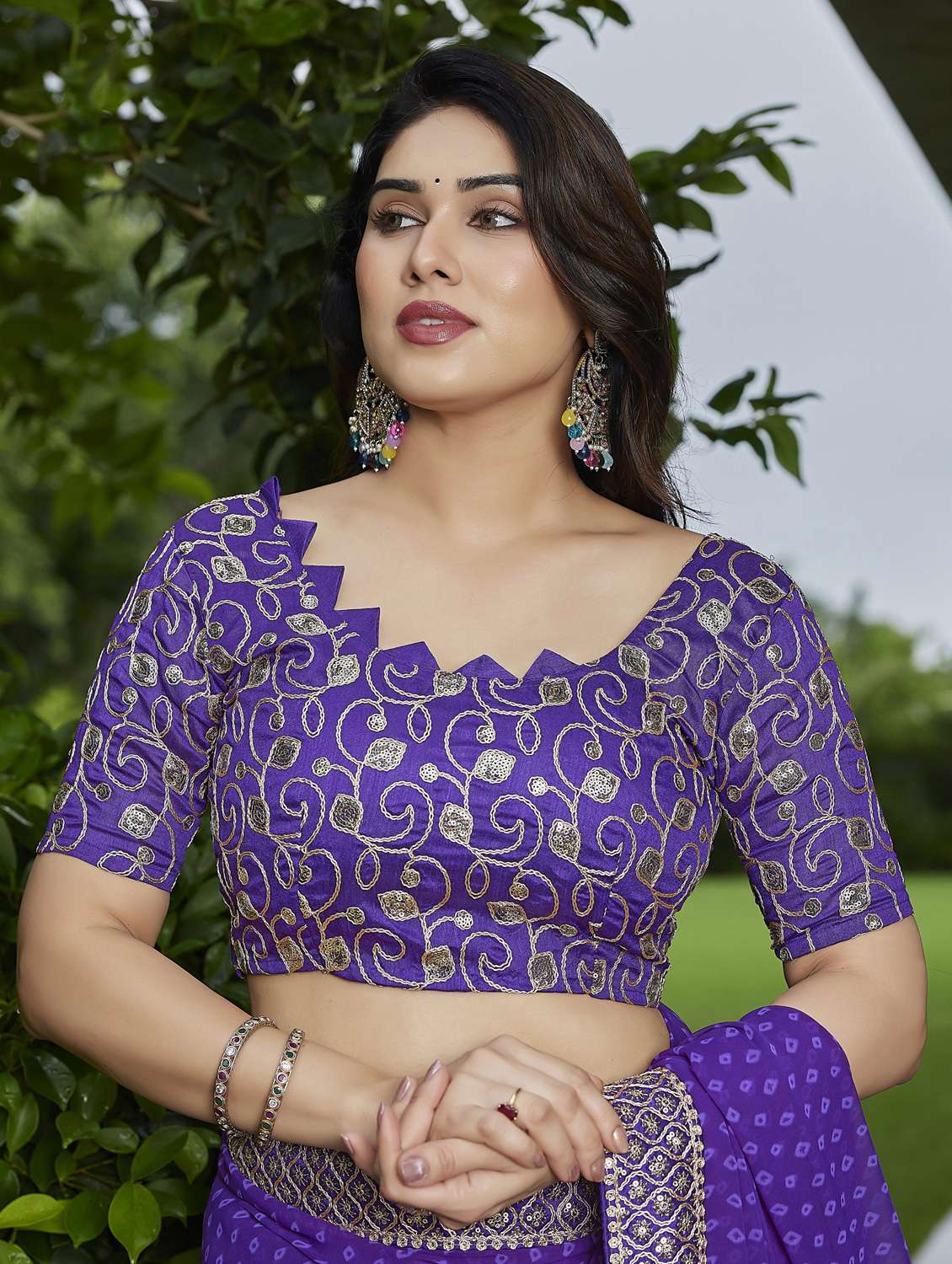 Women Bandhani Printed Bordered Saree With Blouse