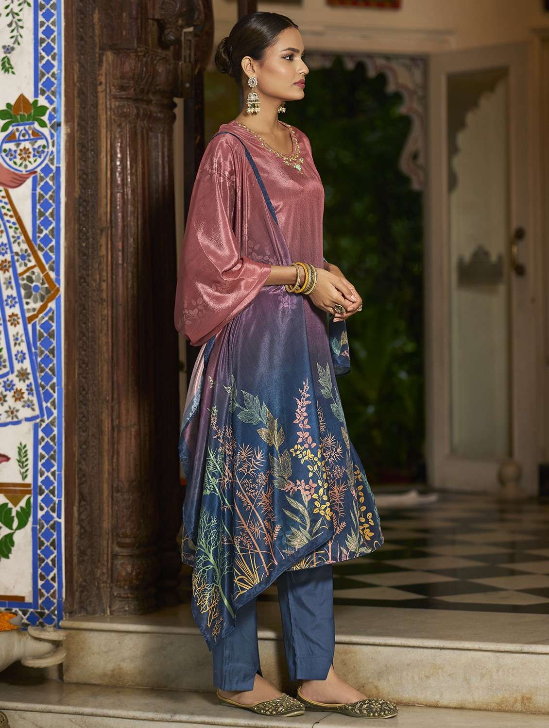 Women Floral Printed Three Quarter Sleeve Kurta Pant With Dupatta Set